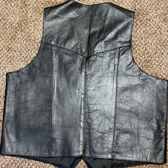 UNIK Mens black leather biker motorcycle vest snap front jacket size 50 - Picture 2 of 6